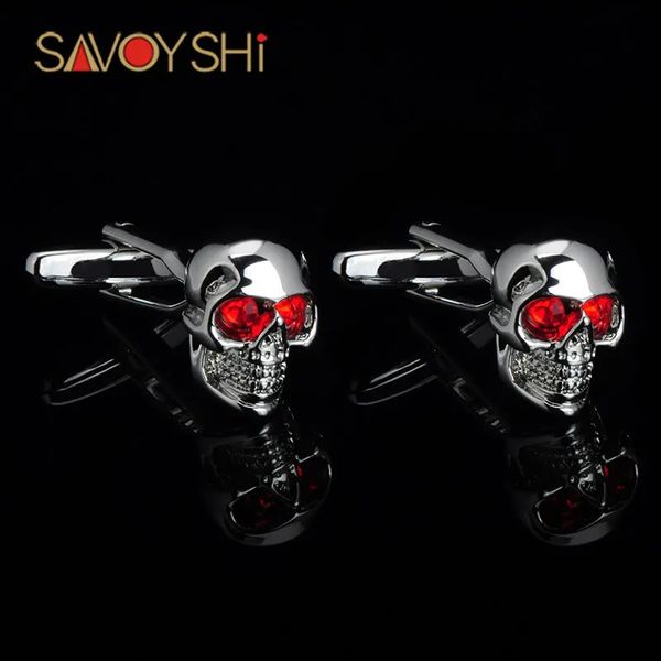 Abotoaduras SAVOYSHI Moda Mens Camisa Abotoaduras Marca de Alta Qualidade Vermelho Cristal Prata Cor Crânio Cuff Links Halloween Party Gift Jóias 231109