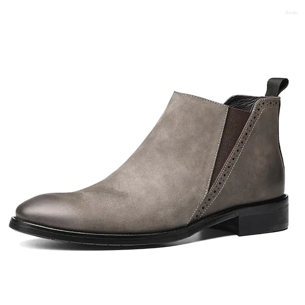 Boots Men 8769 Genuine Cow Leather 2024 estilo artesanal Slip confortável em sapatos de vestido masculino Business Business 840