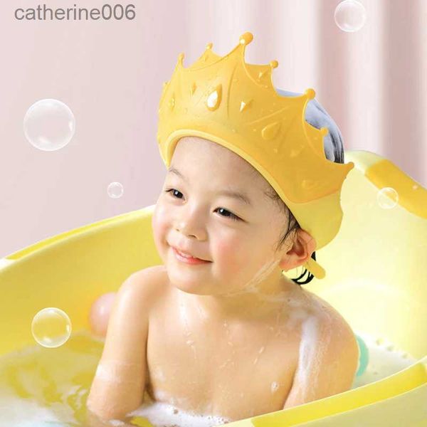 Cuffie da doccia Cuffia da bagno Crown cuffia per shampoo per bambini protezione per le orecchie in silicone regolabile impermeabile shampoo per bambini artefattoL231110