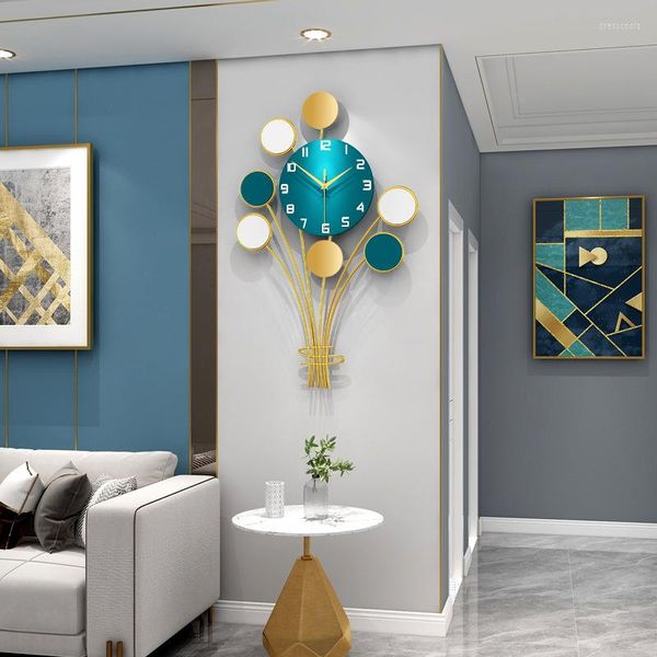 Orologi da parete Orologio creativo per la decorazione della casa Orologio alla moda e semplice Lusso leggero nell'arredamento del soggiorno