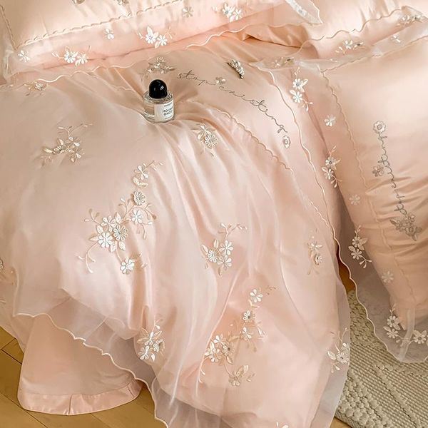 Set di biancheria da letto di fascia alta francese romantico matrimonio principessa set di lusso 4 pezzi rosa pizzo ricamo trapunta / copripiumino lenzuolo federe