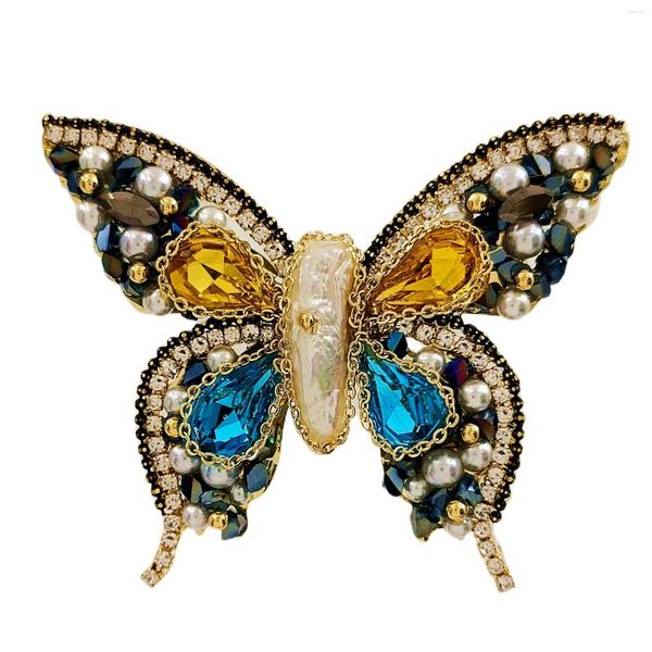 Broschen Wunderschöne mehrfarbige Schmetterlings-Brosche mit Kristallen und Rocailles und goldenem Kettenakzent