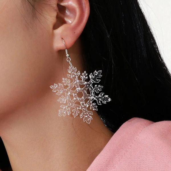 Orecchini con perno moda invernale acrilico trasparente fiocco di neve con paillettes pendenti per le donne orecchini di dichiarazione di Natale gioielli aretes de mujer 231110