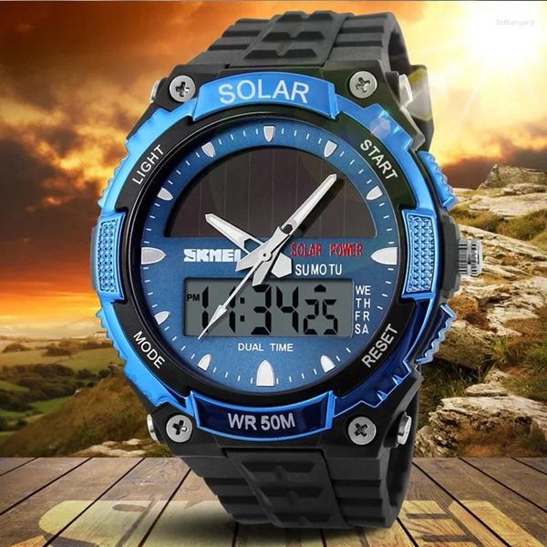 Armbanduhren Herren Sportuhren Solarbetriebene Outdoor-Militär-LED-Uhr Mode Digital Quarz Multifunktions