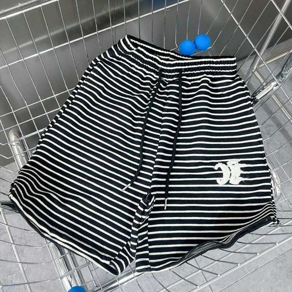 2023 New Designer Damen T-Shirt High-End-Shirt Net Red Korean Edition East Gate Relaxed Casual Triumph Handtuch Stickerei Slouchy Striped Hot Pants Shorts