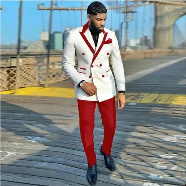 Abiti da uomo Bianco da uomo per matrimonio con rifinitura rossa Risvolto con visiera Smoking formale da sposo uomo su misura 2 pezzi Giacca pantaloni