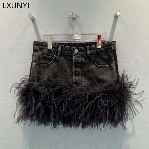 Saias Lxunyi Salia de jeans de cintura alta feminina Moda Moda Vintage Sexy Feather Patchwork Mini Short Jean Skirts