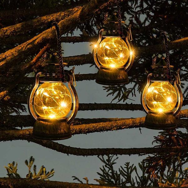 Luzes noturnas Lâmpada de óleo portátil vintage Natal LED Luzes noturnas alimentadas por bateria Lanternas suspensas internas e externas Decoração de festa festiva R231110