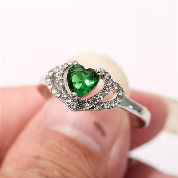 Anéis de casamento MFY Moda Green Heart Zircon Crystal Ring for Women Engagement Party Jewelry Acessórios de mão Tamanho 6-10