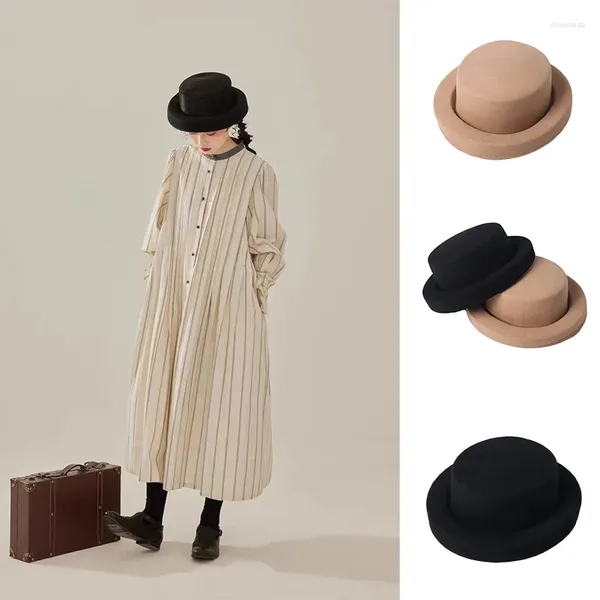 Berets Herbst und Winter Vintage Flat Top Wollhüte für Frauen Bühnenreise Französische Eleganz Mode Styling Filzhut