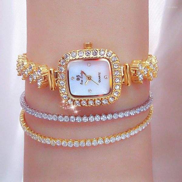 Нарученные часы BS Ladies Watch Golden Bracelet Watches 2023 INS Elegant Luxury Small Cial Quartz Gold для женщин