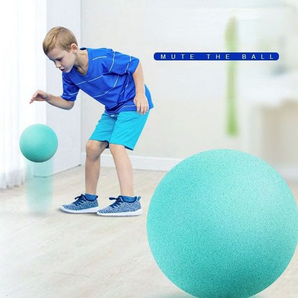 Sportspielzeug Bouncing Mute Ball Indoor Silent Basketball Baby Outdoor Toys Foam Silent Spielplatz Fußball Kinderentwicklungsspiele Bälle 230410