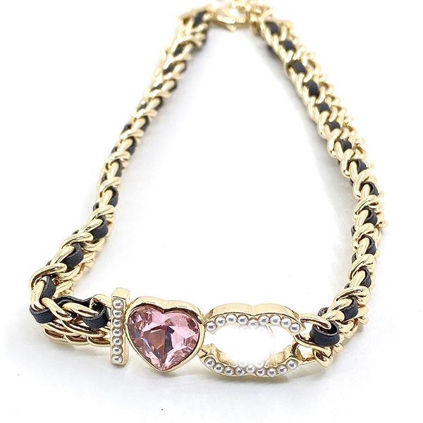 Luxo e moda feminina couro preto estendido colar de ouro em forma de coração rosa diamante carta disco pingente design jóias de alta qualidade cobre charme colar