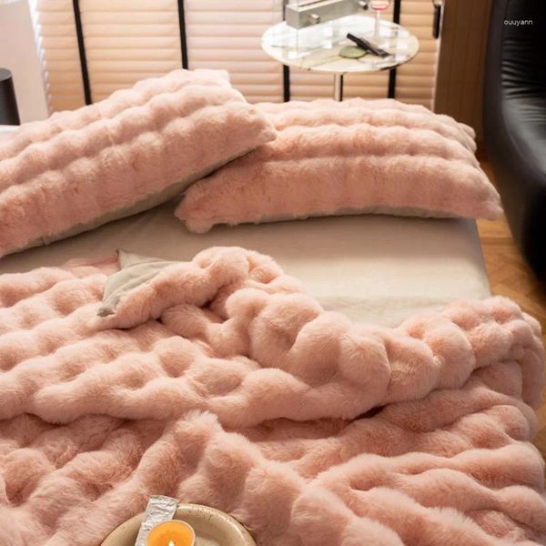 Coperte Soffice coperta di lusso in tinta unita per divano Addensare trapunta king size Inverno Peluche artificiale morbido per bambini