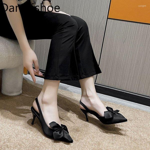 Sapatos de vestido sandálias de salto alto para mulheres 2023 Spring Korean Stiletto pontuda o dedo de baixo corte feminino de moda fechada