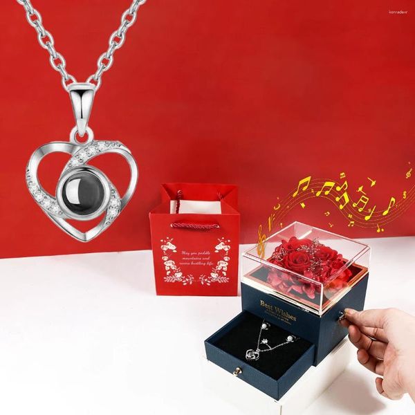 Collana e orecchini Set 100 lingue Ti amo Proiezione con carillon Regalo per la fidanzata Mamma Regali di Natale 2023 In accessori