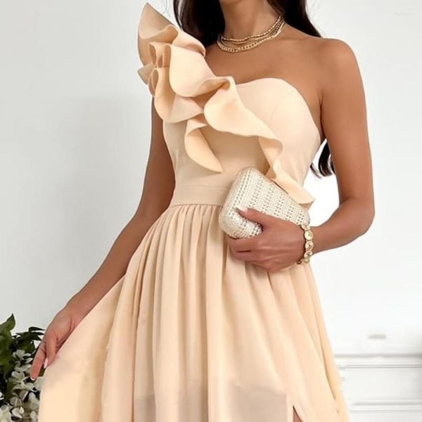 Freizeitkleider Hochzeitskleid Ärmellos Seitenschlitz Fließender Saum Elegant Sexy Schrägkragen Rüschendekor Maxi Partykleidung 2023