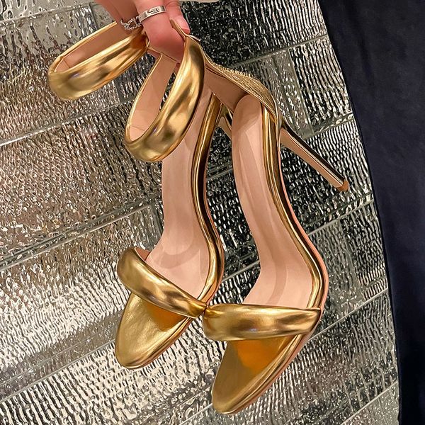 Сандаловый лаконичный стиль Один ремешок для девочек сексуально стилевые каблуки на молнии на молнии каблуки летние сандалии золото 230411