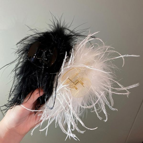 Eleganti fermagli per capelli in piuma di struzzo per donna Morsetti per coda di cavallo invernali Perni per artiglio Ornamento di moda ACCESSORI