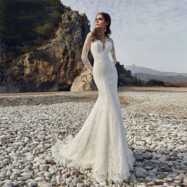 Abiti da sposa eleganti con scollo a V lungo e profondo, maniche lunghe con abiti da sposa con strascico a sirena e applicazioni in pizzo