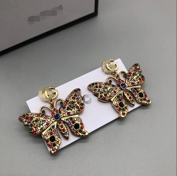 NOVAS PROJETAS MULHERES Letra Earings Brass 18K ouro colorido colorido diamantes cheios de ouvido pingente garanhão senhoras casamentos peças presentes jóias de designer jóias ge-0198