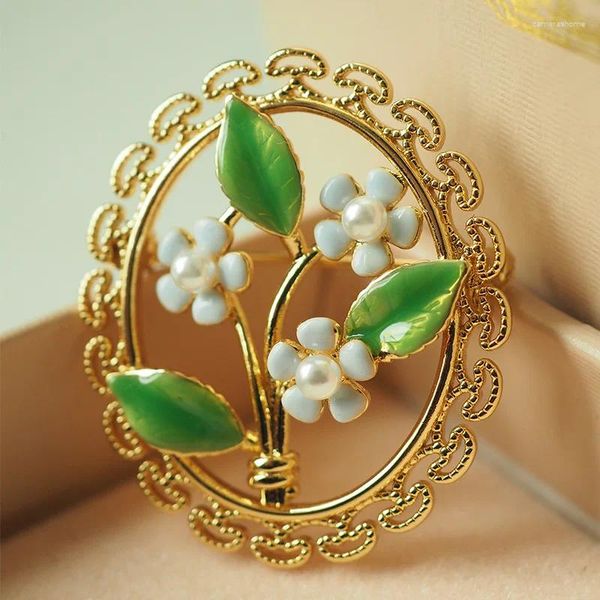 Broschen, Emaille-Handwerk, mittelalte Brosche, Vintage-Blumen-Liebesform, westlicher Schmuck