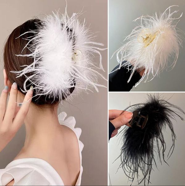 Мода черные белые страуси -перо пера Барреттесы когти для волос 2023 Осенние зимние корейские плюшевые пушистые волосы.