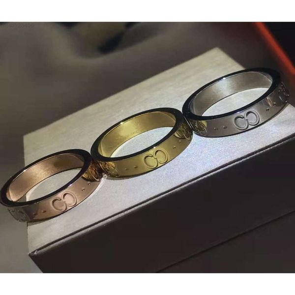 2021 Новые кольца для пар, золото, роза, платина, три цвета, модные, вечерние, свадебные, простые ювелирные изделия, унисекс2568789