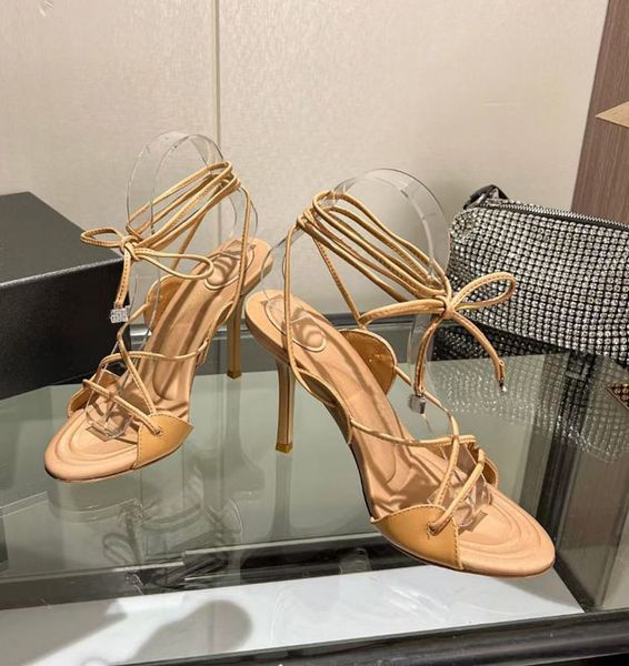 Sandali con cinturino da lettera firmati Scarpe da donna con tacco estivo da donna Scarpe con tacco comode suole da massaggio di alta qualità Taglia UE 35-43