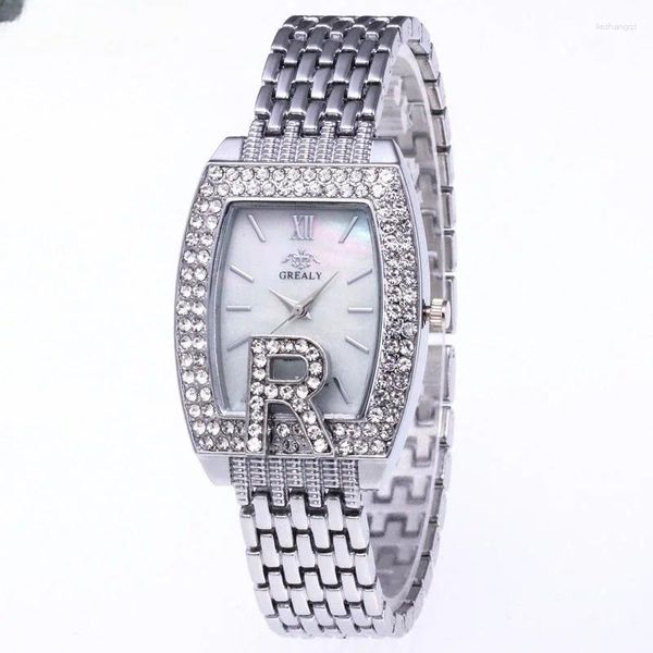 Montres-bracelets Bande d'acier de mode avec diamants Dames Bracelet Femmes Montre Chiffres romains Échelle Quartz Diamant Montres en gros