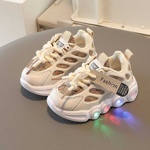 Athletic Outdoor 1-6 anni Sneakers per bambini Bambini Neonate Ragazzi LED luminescenza Sport Run Sneakers Scarpe Sapato Infantil Light Up Shoes