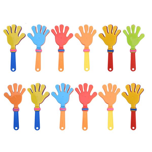 ROUCO FABERRAMENTO 24 PCS PCS Soccer Toy Plástico Mão Clappers Fabricantes de festa Bolsas de guloseimas Toys Vocalize palmas 230411