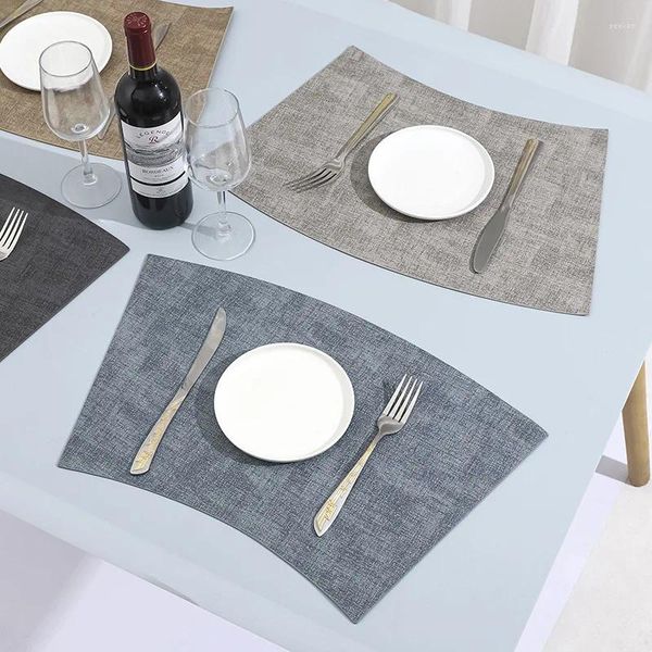 Tapetes de mesa 6/4pcs em forma de leque de couro padrão de pano à prova de óleo à prova d'água restaurante doméstico tapete de decoração redondo curvo