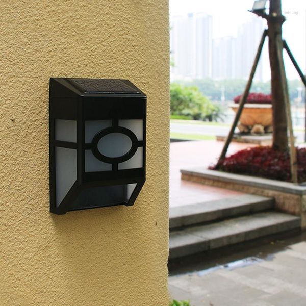 Lâmpada de parede jardim solar vintage cerca de cerca quadrada europeia paisagem decorativa LED à prova d'água ao ar livre