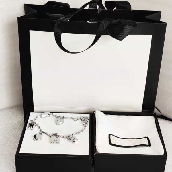 Высококачественная дизайнерская буква G Браслет -цепь Silverstar Gift Butterfly Bracelets Top Chains Fashion Supply