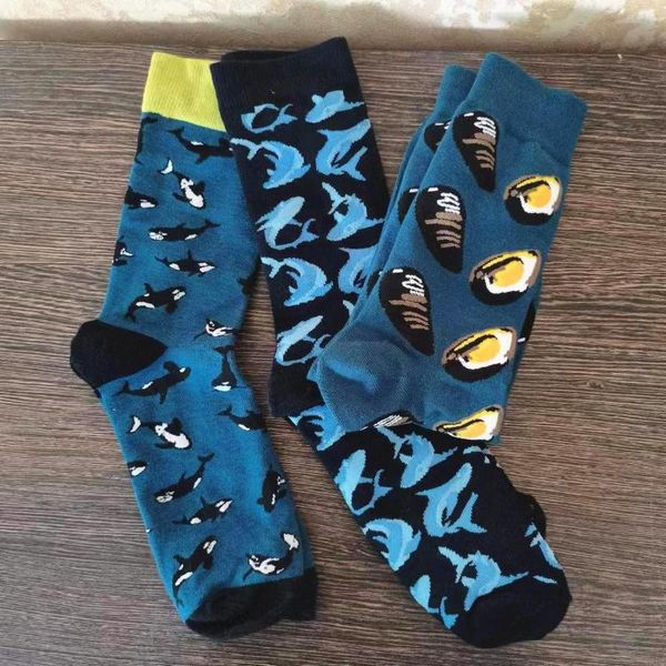 Herrensocken Lustige Meeresfrüchte Muschel Wal Muster Baumwolle Männer Crew Socke Überraschung Geschenk für Ihn Ehemann Süße Straße Neuheit Funky Harajuku Blau