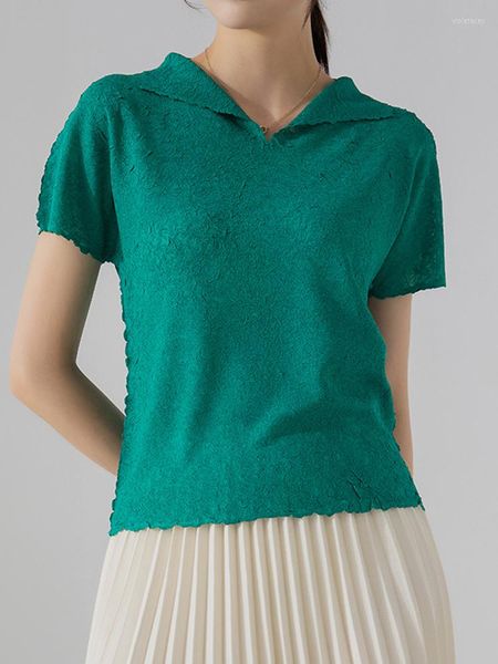Camisetas femininas miyake cor de cor curta textura de manga curta Tops Design de moda Material de chiffon de verão fresco estilo slim lapela