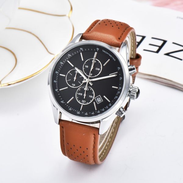 Männer Luxus -Designer Automatische Quarz Uhr MENS MENS Auto Vielseitigkeit Chronograph Leder Band 6 Hände Uhren B7