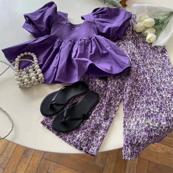 Roupas conjuntos de roupas para meninas de flores de verão Roupas roxas de manga curta calças florais de 2 peças de 2 peças de moda infantil roupas casuais 230412