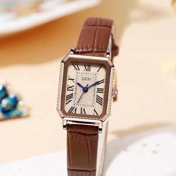 Armbanduhren Vintage Kleine Quadratische Platte Weiße Uhr Für Mädchen Temperament Student Strap Bowl Damen Wasserdichte Quarz