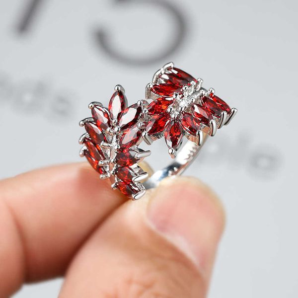 Bandringe Boho Pflanzenblatt Roter Ring Silber Farbe Marquise Cut Zirkon Stein Ringe Für Frauen Weibliche Vintage Cocktail Ring Party Schmuck AA230412