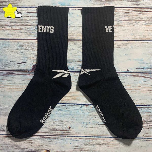 Meias masculinas 2022 Novo estilo Black White Baseball Rugby Socks Homem Mulheres Moda Casual VTM Soccer Socks T230412