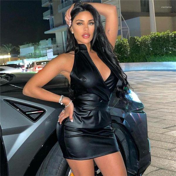 Vestidos casuais Faux PU PU Couro sem costas Mini Mulheres Motor Motor Biker Halter decote em V Mangazinha de gravata borboleta Vestido High Street