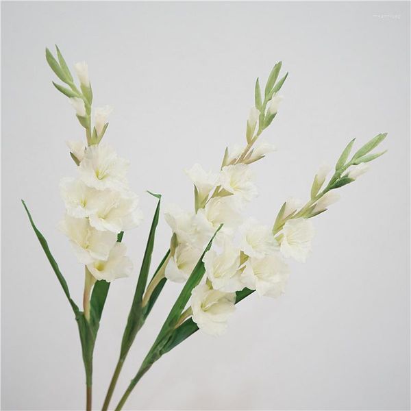 Fiori decorativi Orchidea artificiale Ramo di gladiolo Fiore di seta Cattleya Farfalla per la decorazione domestica del tavolo da pranzo di nozze Falso