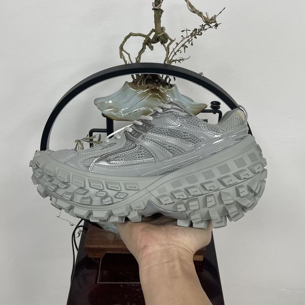 Top Defender Outdoor -Schuhe Triple Black Beige Olive Sand erhöht dicker Sohle Designer Sneakers Fashion Tire Tank Tank -Bahnsteig Trainer für Herren Womens 660