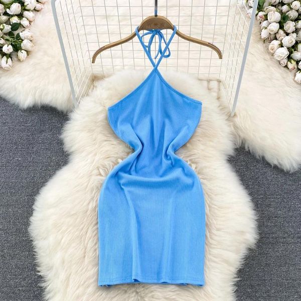 Abiti casual Estate Moda coreana Ragazze sexy Halter Mini lavorato a maglia da donna blu senza maniche vestito aderente senza schienale fasciatura