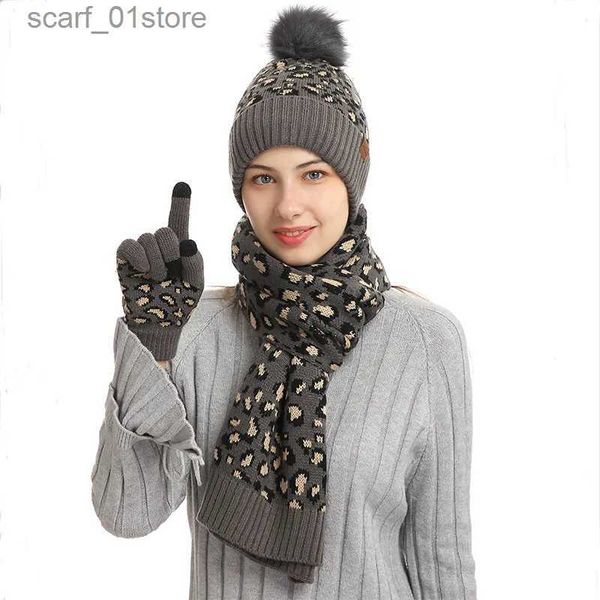Şapkalar Scarves Set Sonbahar Kış Moda Trendleri Avrupa'da Amerika Örme Lüks Kadın Leopar Deseni Sıcak Şapka Eşarp ve G Üç Parça Setl231113