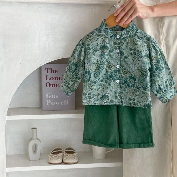 Set di abbigliamento Ins 2023 Autunno Neonate 2 pezzi Set di vestiti in cotone con colletto alla coreana floreale Camicie con pantaloni a gamba larga verde Abiti da bambino