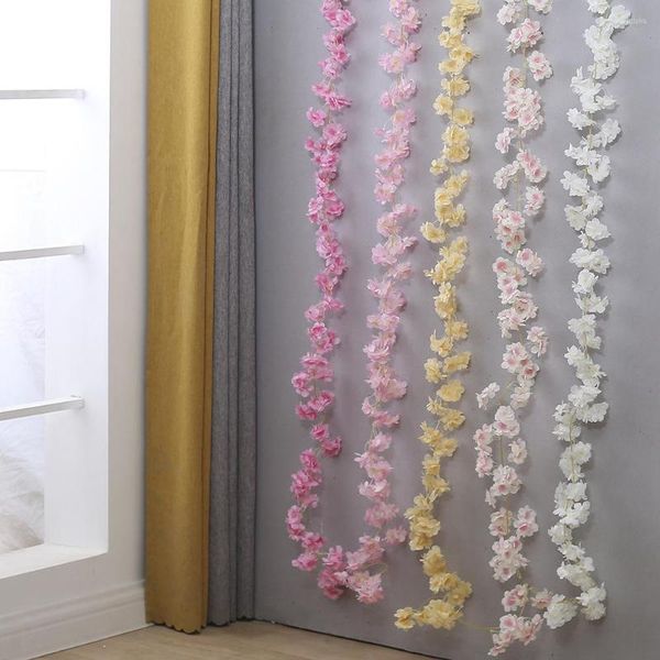 Fiori decorativi 1,8 m Cherry Blossom Vine Simulazione Fiore Decorazione camera da letto Sfondo artificiale