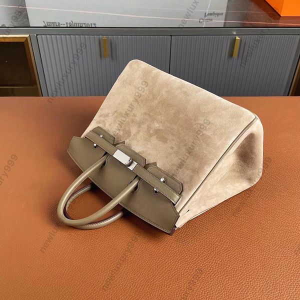 Tüm el yapımı çanta marka tasarımcısı omuz çantası 2530cm İthal geyik derisi ekleme renk balmumu iplik dikiş 24k altın kaplama donanım banliyö çantası